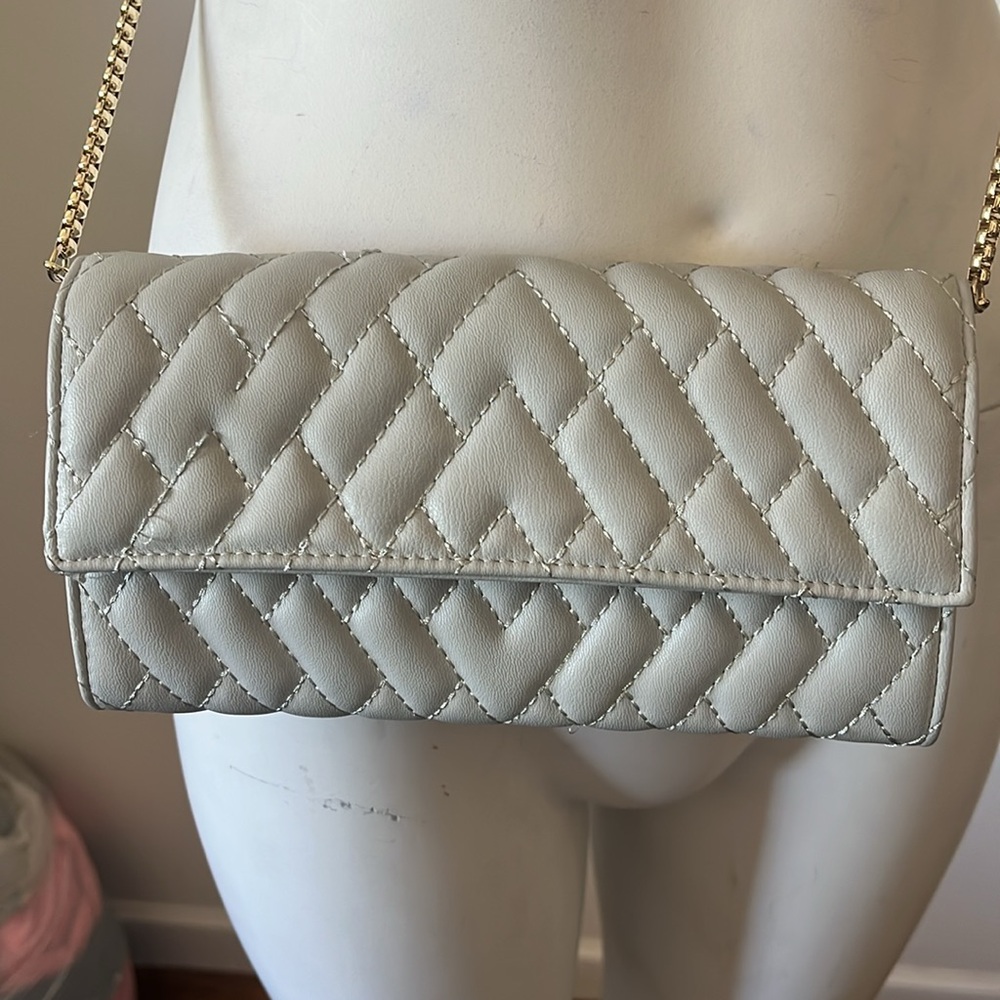 Zara Silver Gold Robe Chain Quilted
Crossbody Bag - Picture 4 of 10